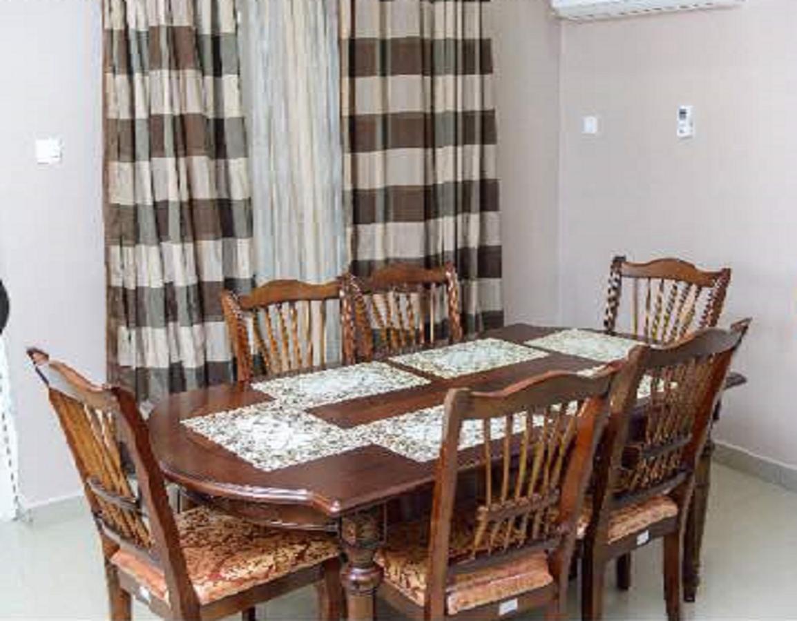 215 West Apartment Абуджа Экстерьер фото